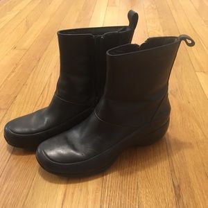 Merrell black leather ankle boots size 7